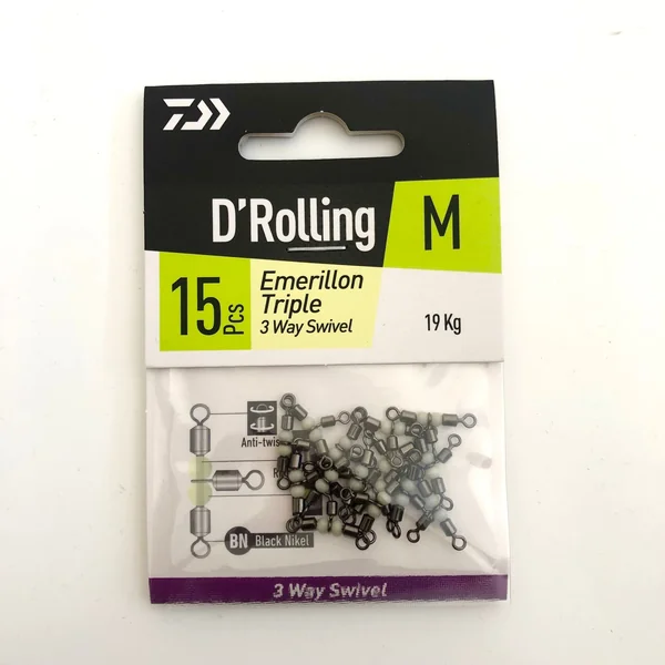 Emerillón Triple Daiwa D'Rolling M